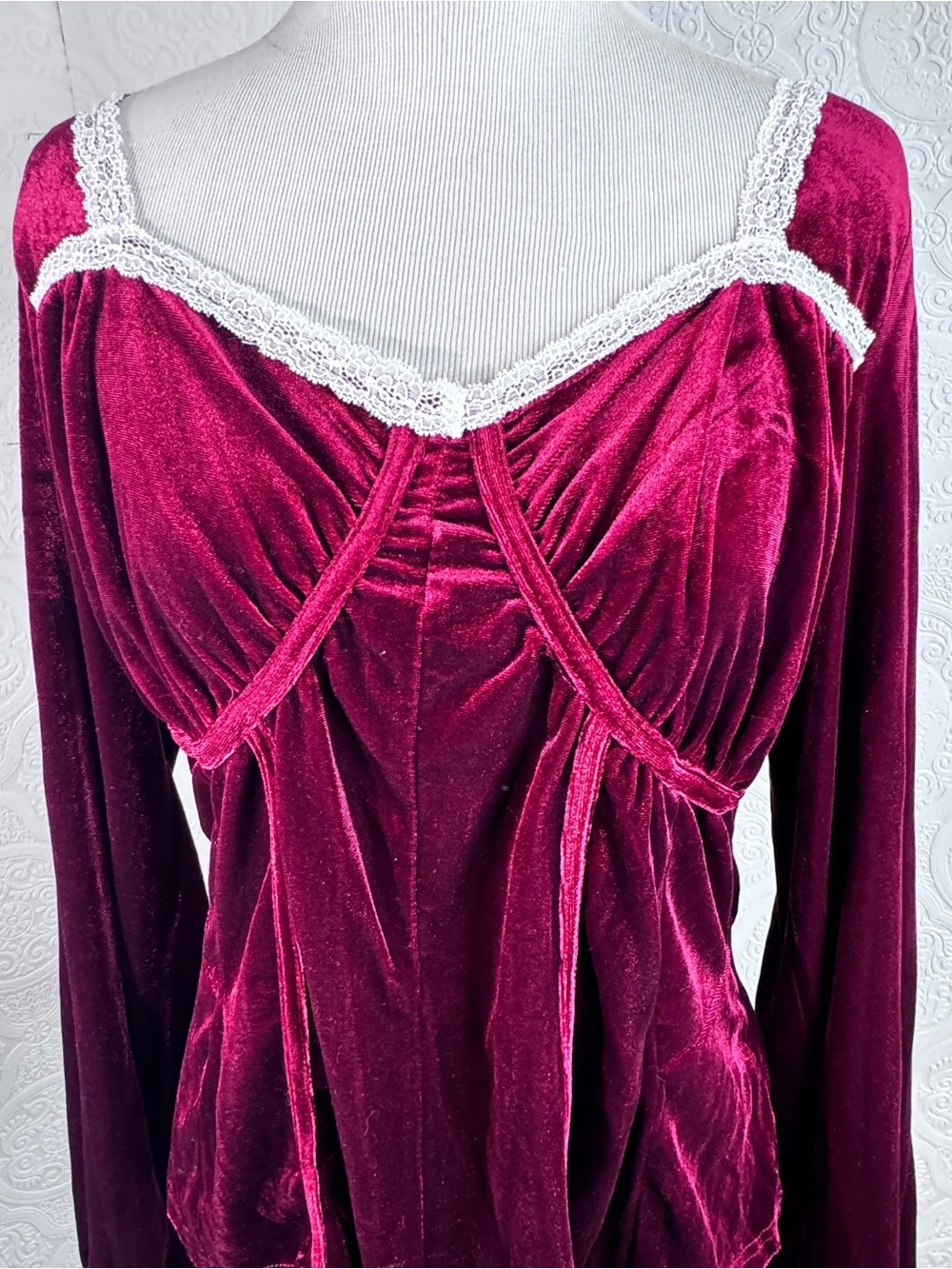 Women's Velvet Stretchy Blouse Top Whimsy Goth Vamp Witchy Burgundy Lace sz XL - Picture 2 of 5